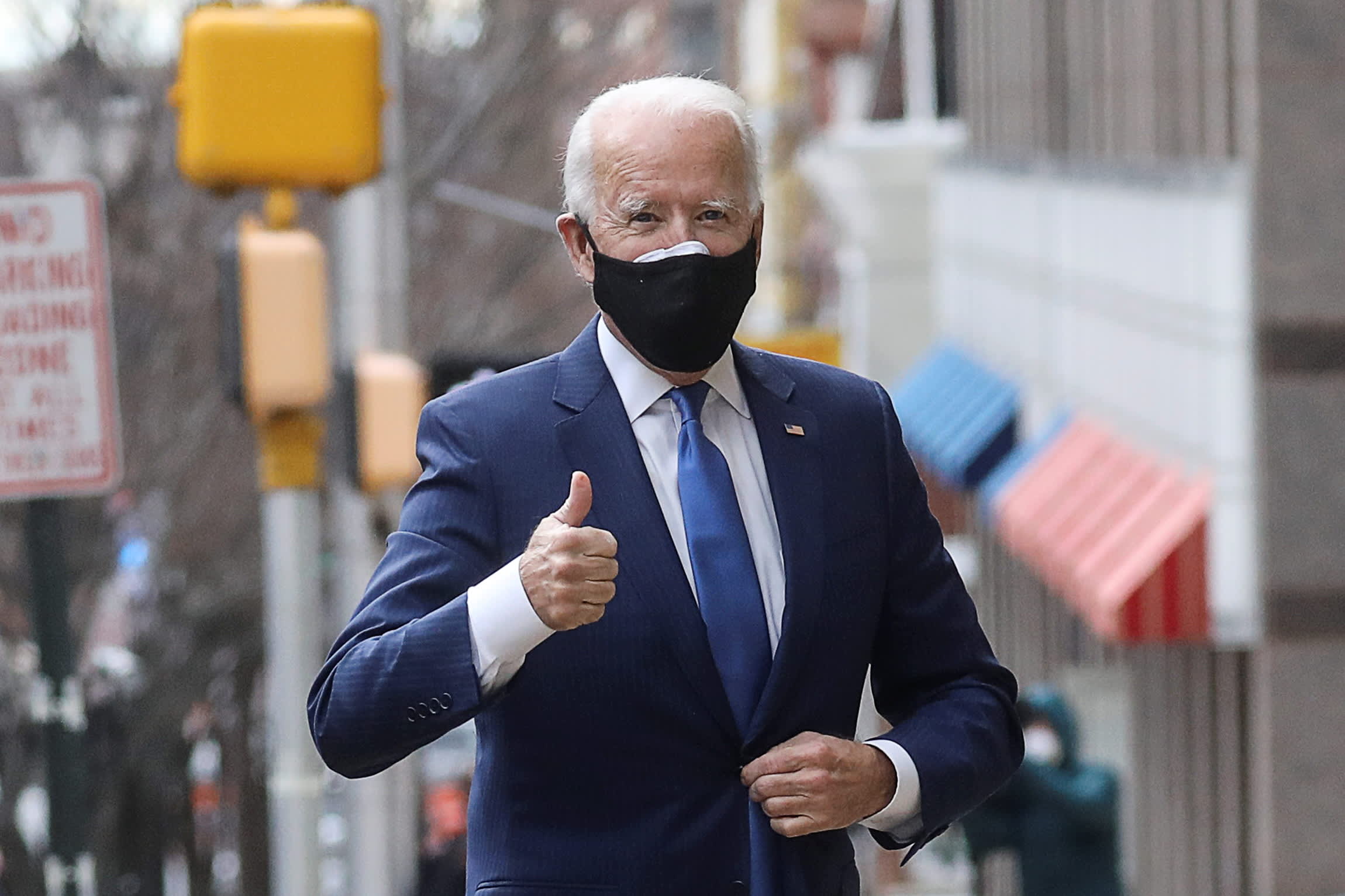 Biden's plan to cancel student debt could have limited economic benefits and risks