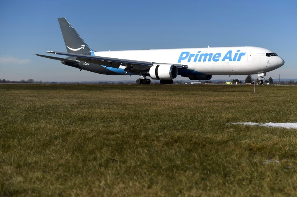 Amazon Buys Delta, WestJet Boeing Jets As Airplane Costs Fall • MV TELEGRAPH - Vimarsana News