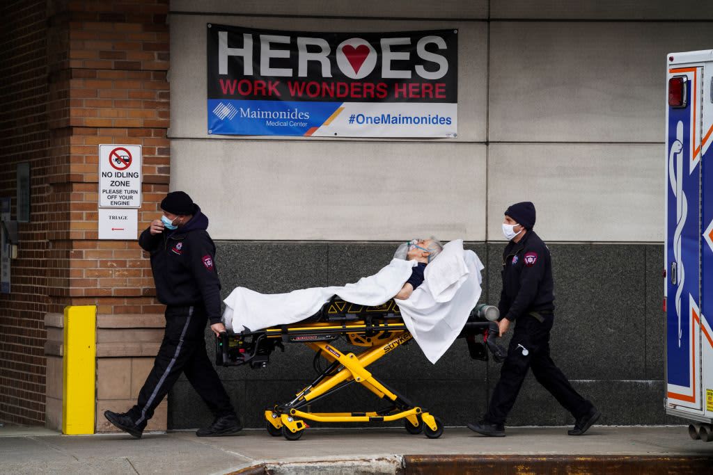 New York Governor Cuomo warns that the variant of Covid discovered in the UK could put hospitals under pressure and force shutdowns