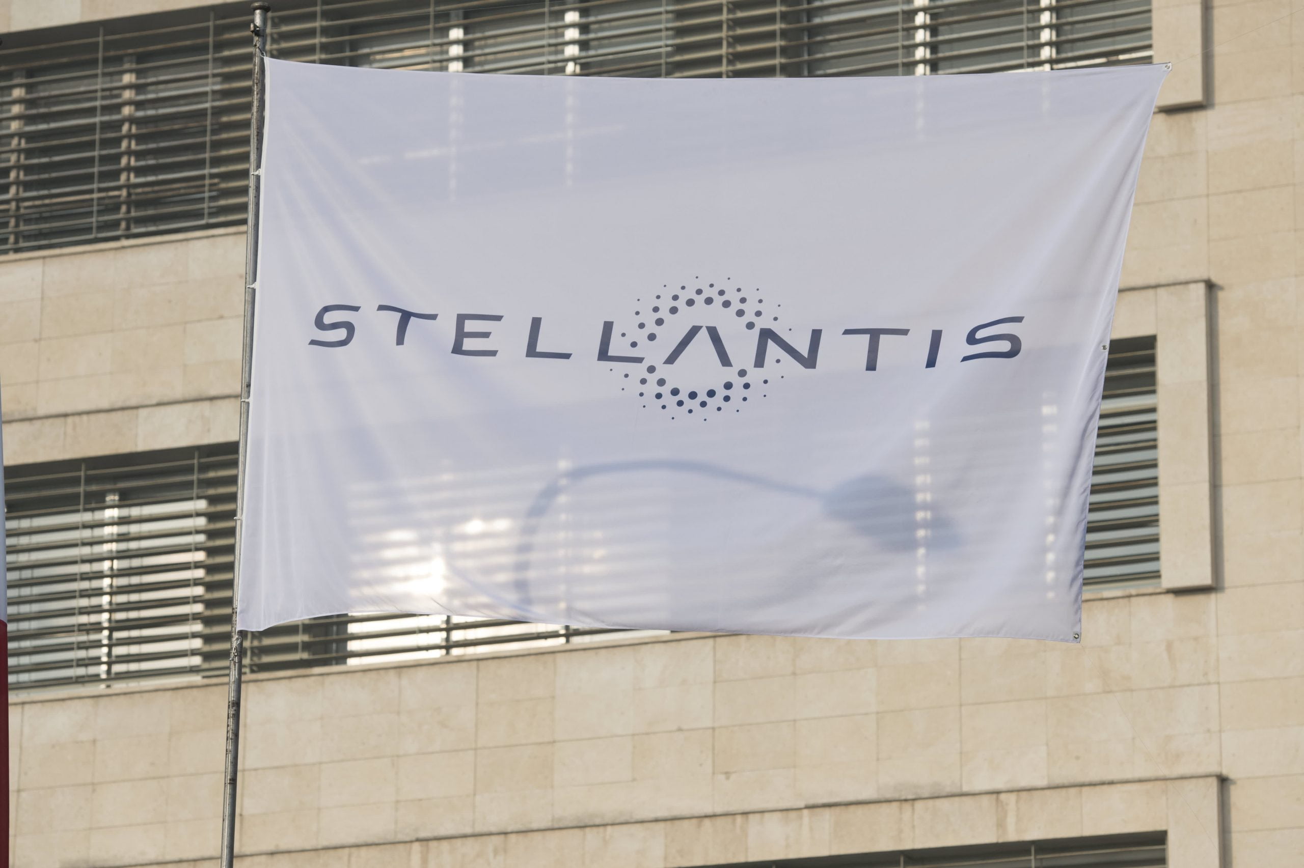 Stellantis recovers on the first day of trading after a merger of $ 52 billion
