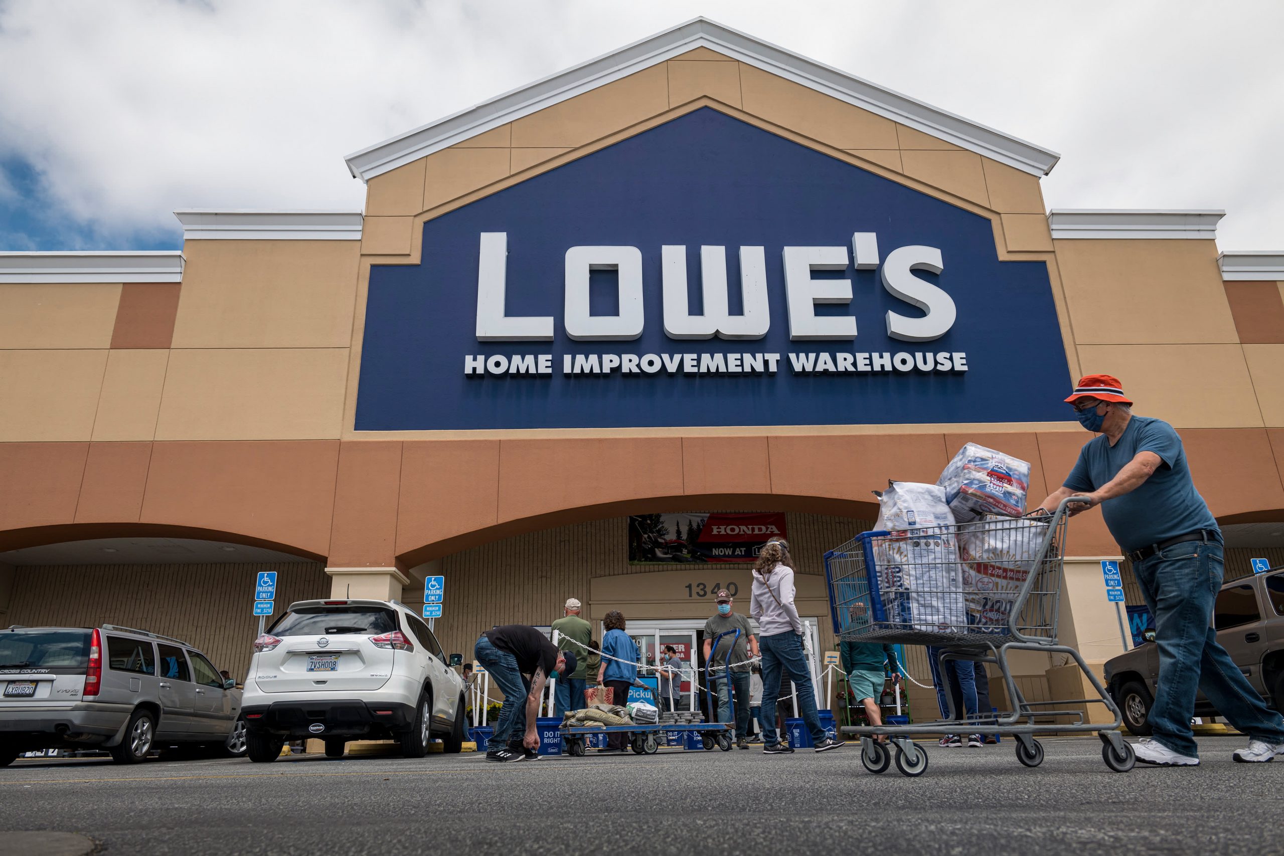 Lowe's fourth quarter 2020 result (LOW) beats estimates