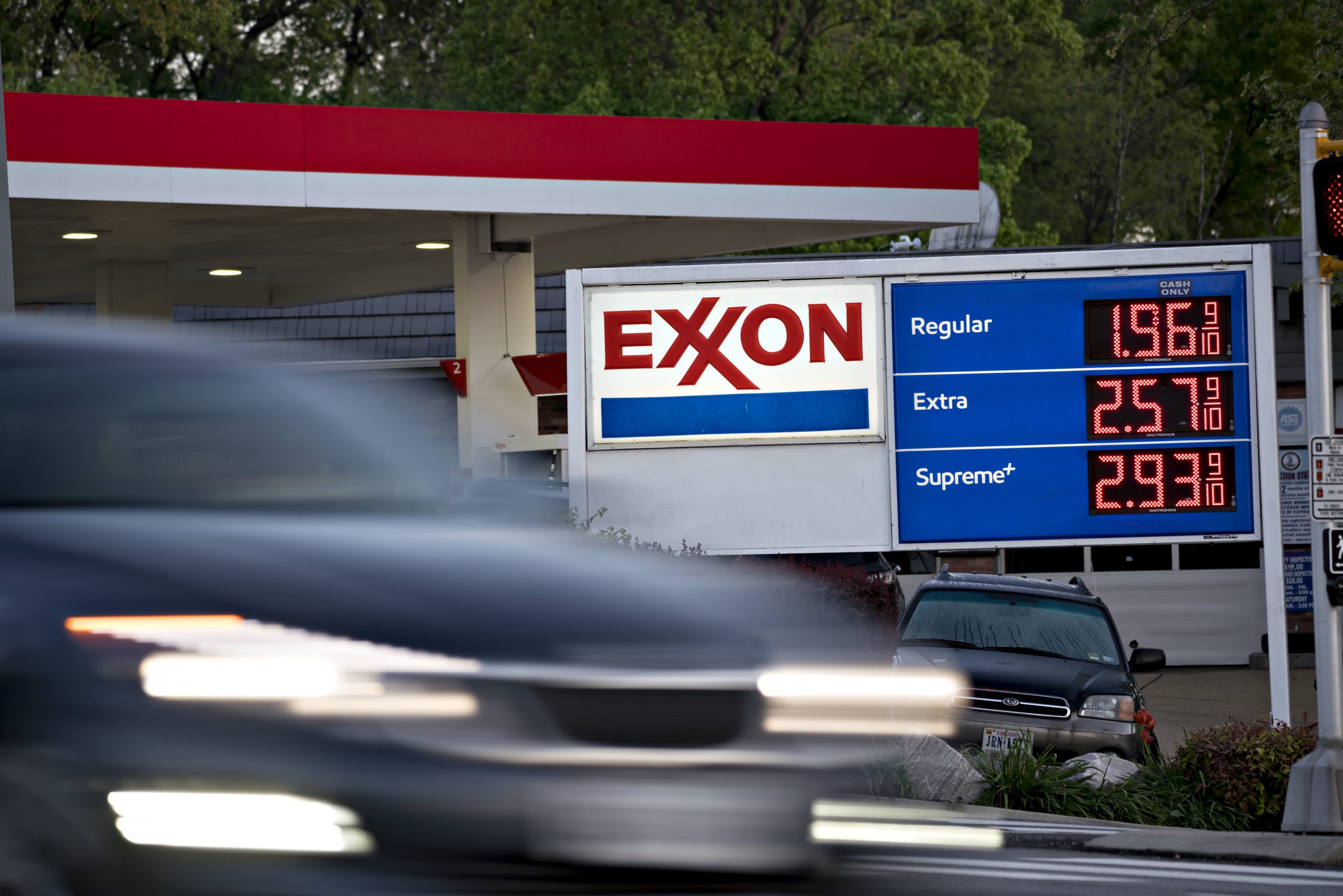 Chevron and Exxon talked about the merger last year: reports
