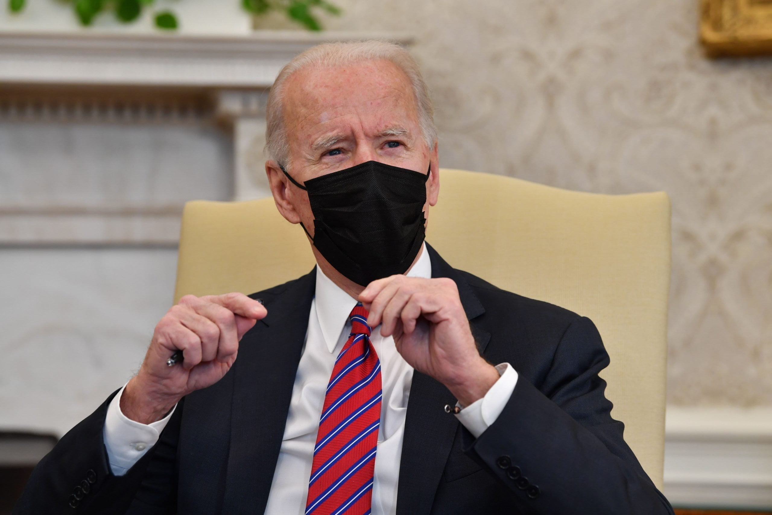 Democrats submit budget resolution, Biden meets Republicans