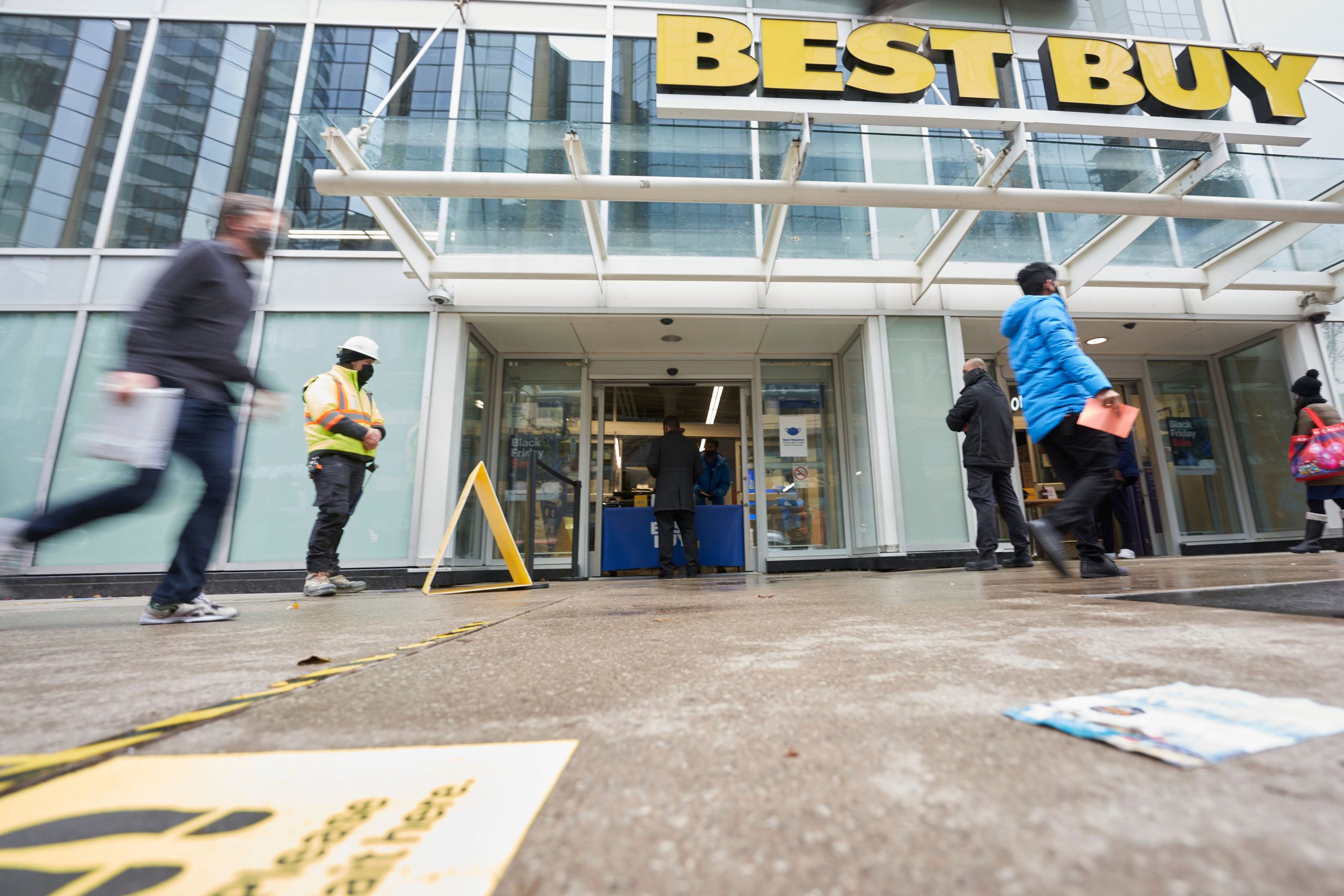 Best Buy (BBY) earnings in the fourth quarter of 2021 exceeded forecasts, but revenue growth slowed