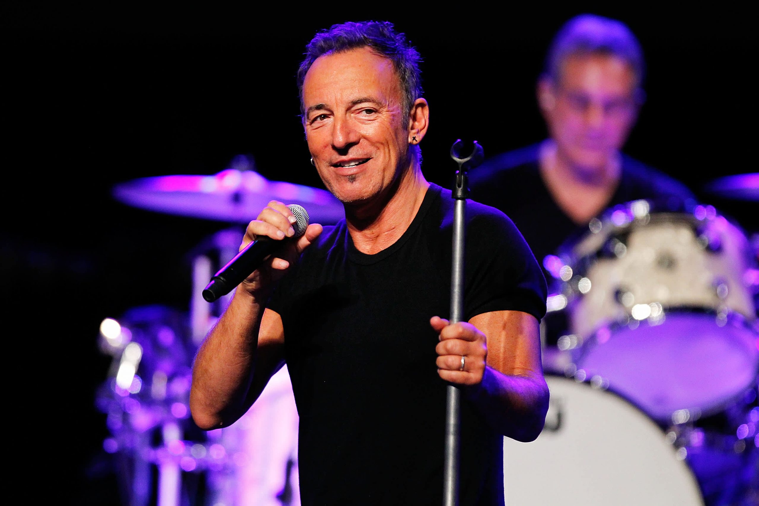 Bruce Springsteen pleads guilty of public drinking, prosecutor drops DWI charges