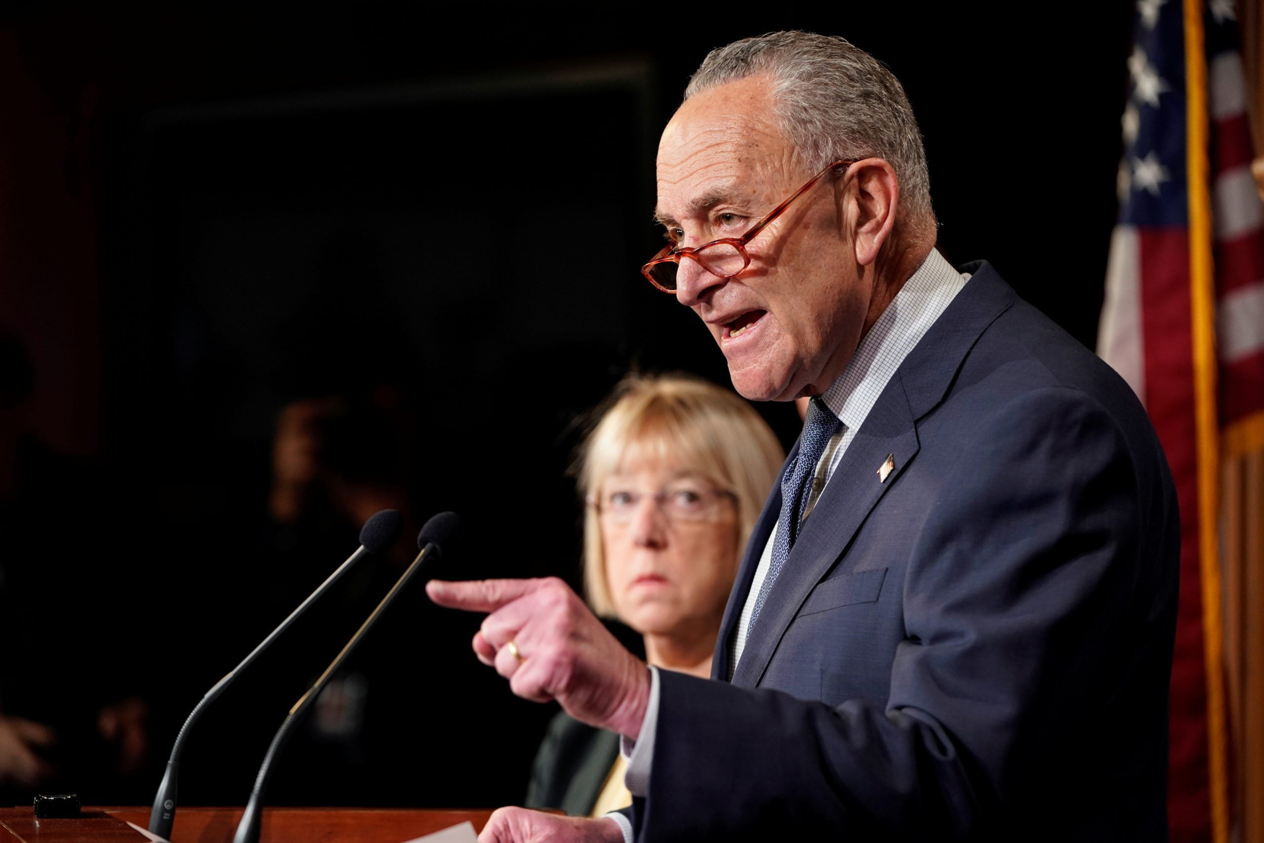 Chuck Schumer wants to punish large companies that don't pay a minimum wage of $ 15