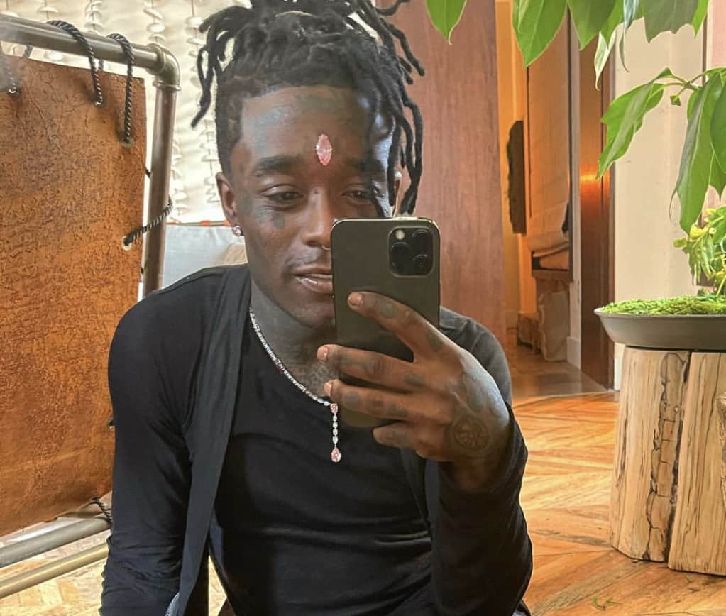 Lil Uzi says his diamond implant was originally intended to be made into a ring: "$ 24 million on a ring is the stupidest idea"