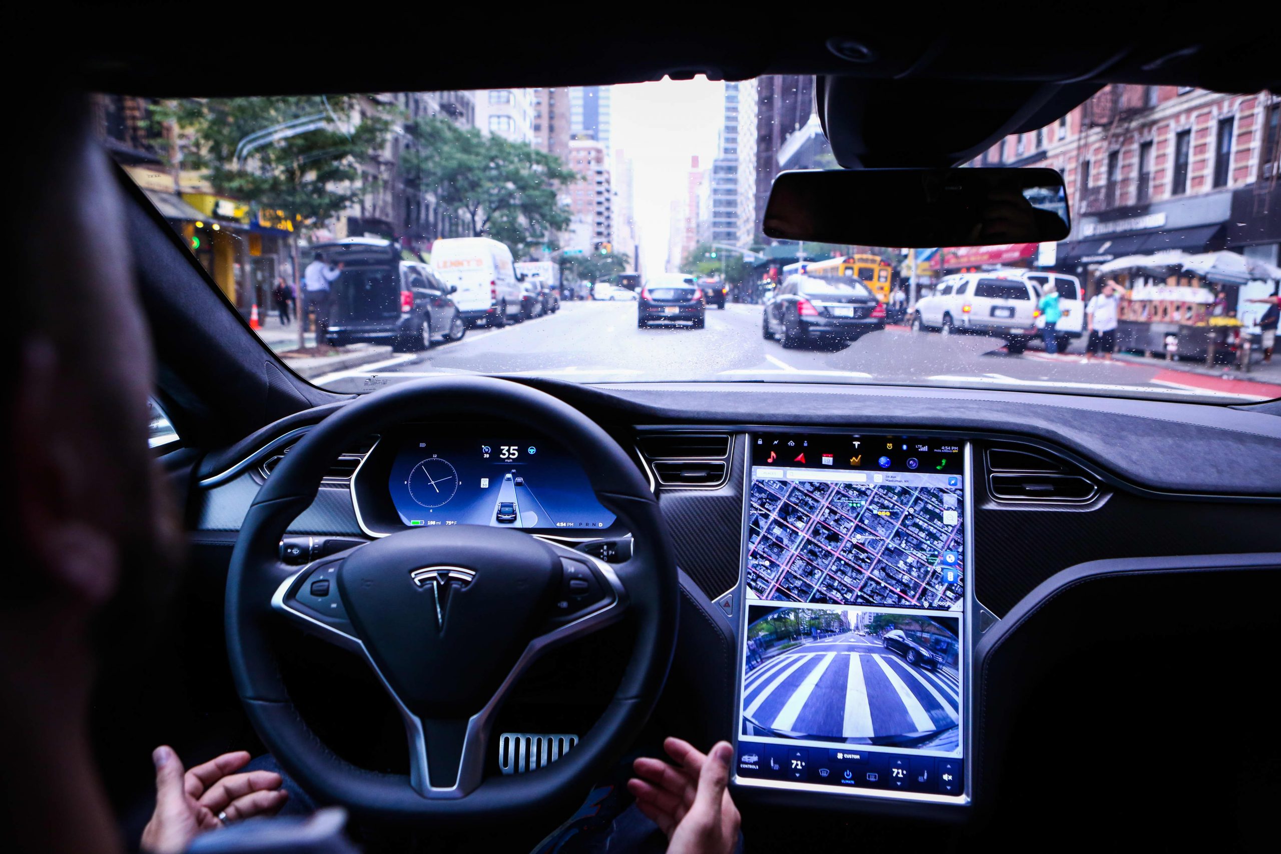 NHTSA investigates "violent" Tesla crash, autopilot not yet ruled out