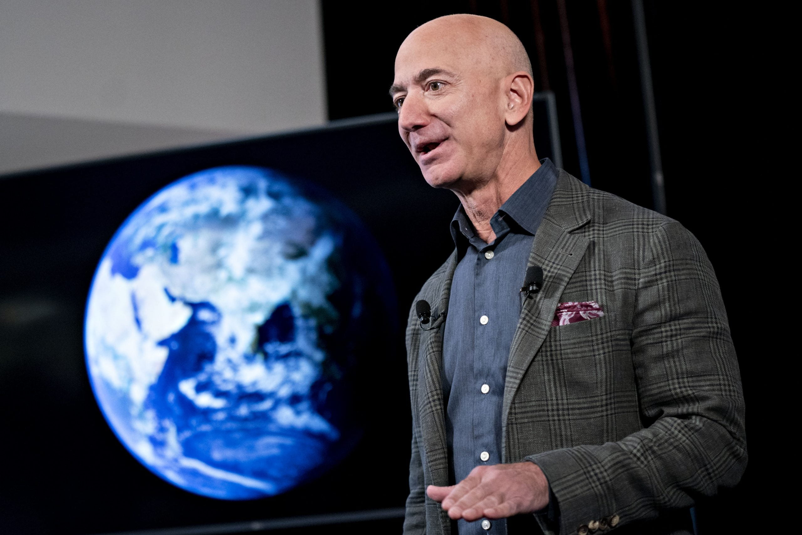 Jeff Bezos visits Relativity Space's headquarters with Tim Ellis