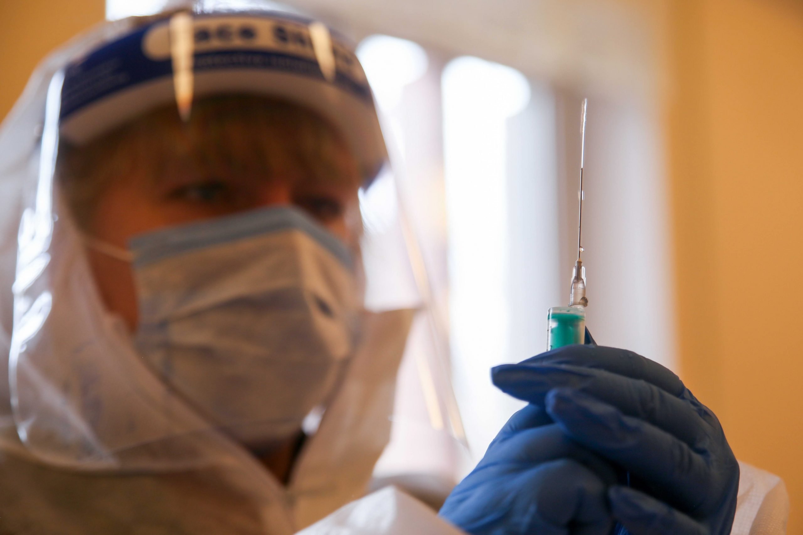 Russia's Sputnik vaccine attracts Eastern Europe and worries the EU