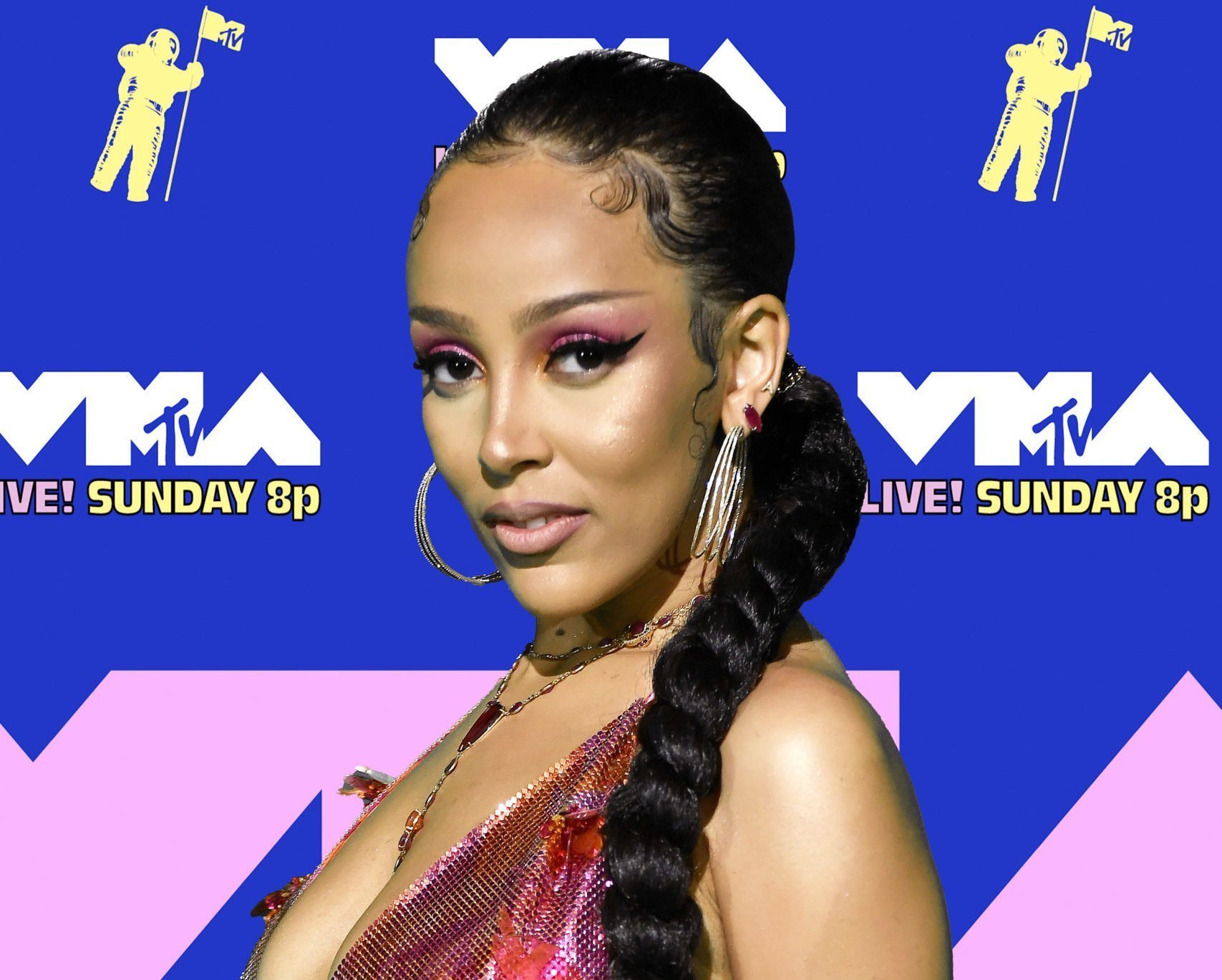 Doja Cat heats up with Kofi Siriboe in the video for their song 'Streets'