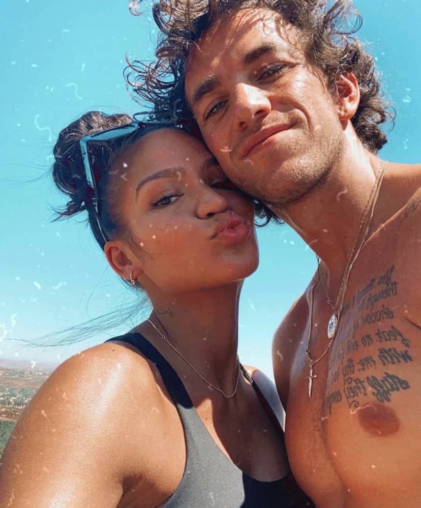 Cassi & Alex Wonderful welcome their child Sunny Cinco Wonderful 1 Cassi & Alex Fine welcome their baby Sunny Cinco Fine