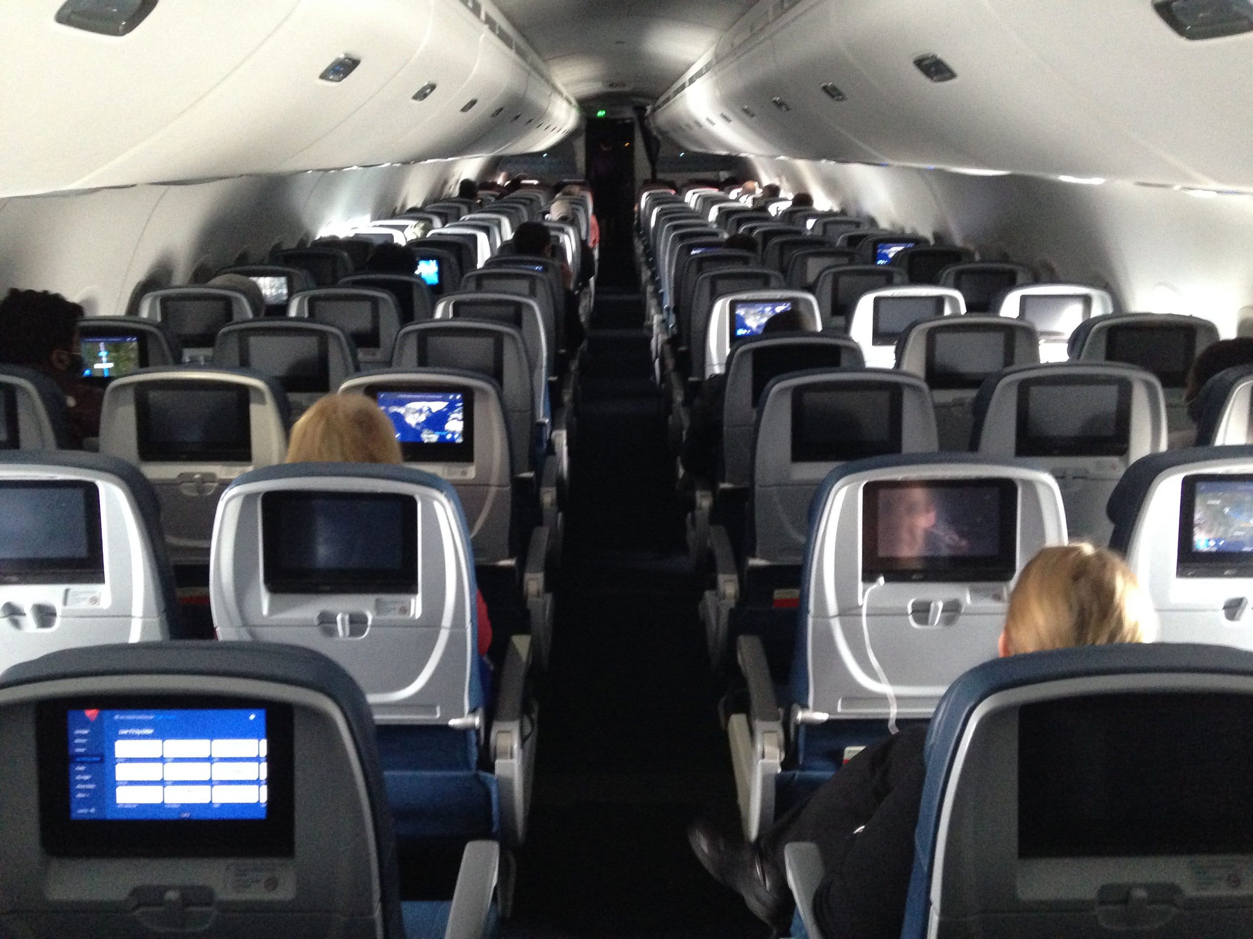 Open center seats could reduce Covid exposure to maskless passengers