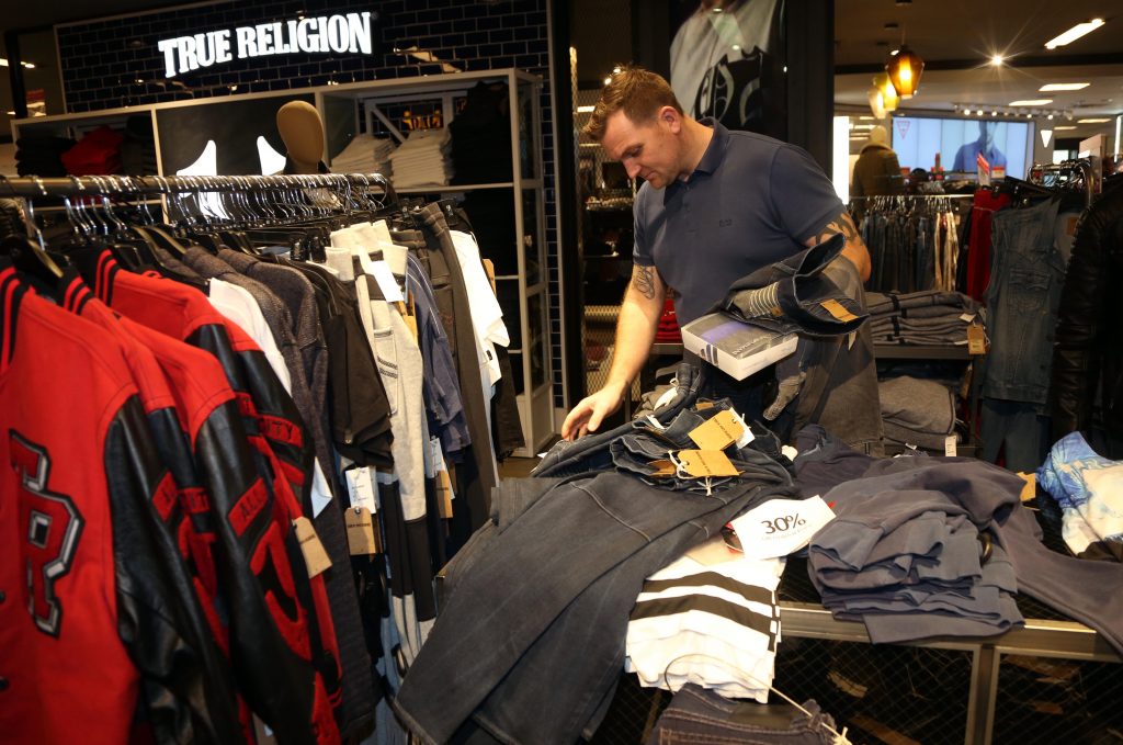 As People Return To Buy In Shops, Some Retailers Are Nonetheless A Multitude • MV TELEGRAPH - Vimarsana News