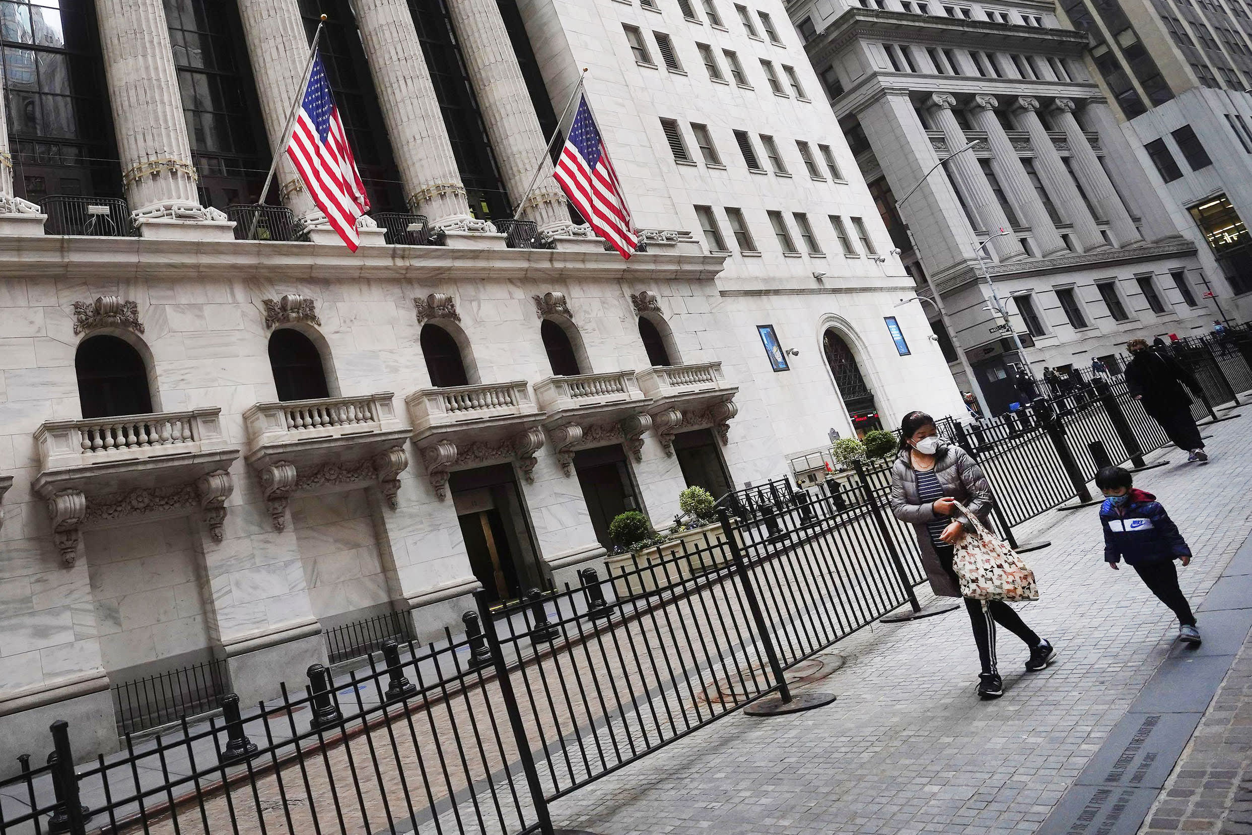 5 things you should know before the stock market opens on Monday April 19th