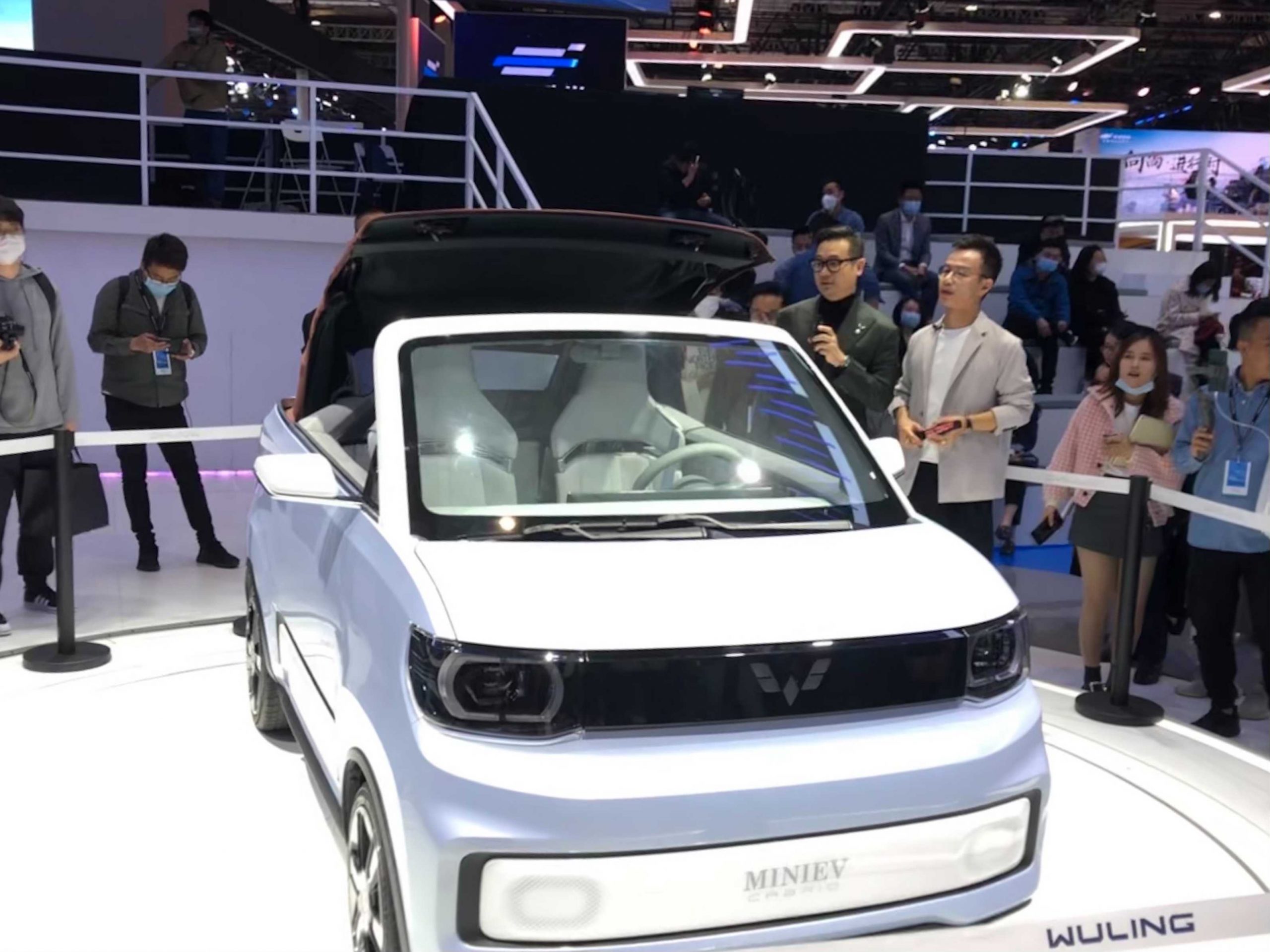 China's Wuling Hongguang Mini EV launches the electric convertible convertible