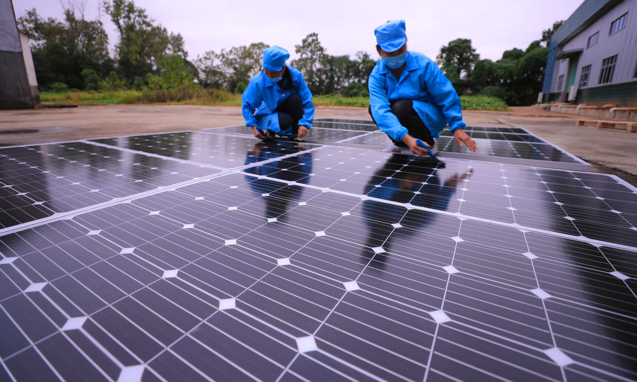 Renewable energies could displace fossil fuels to supply the world with electricity by 2050