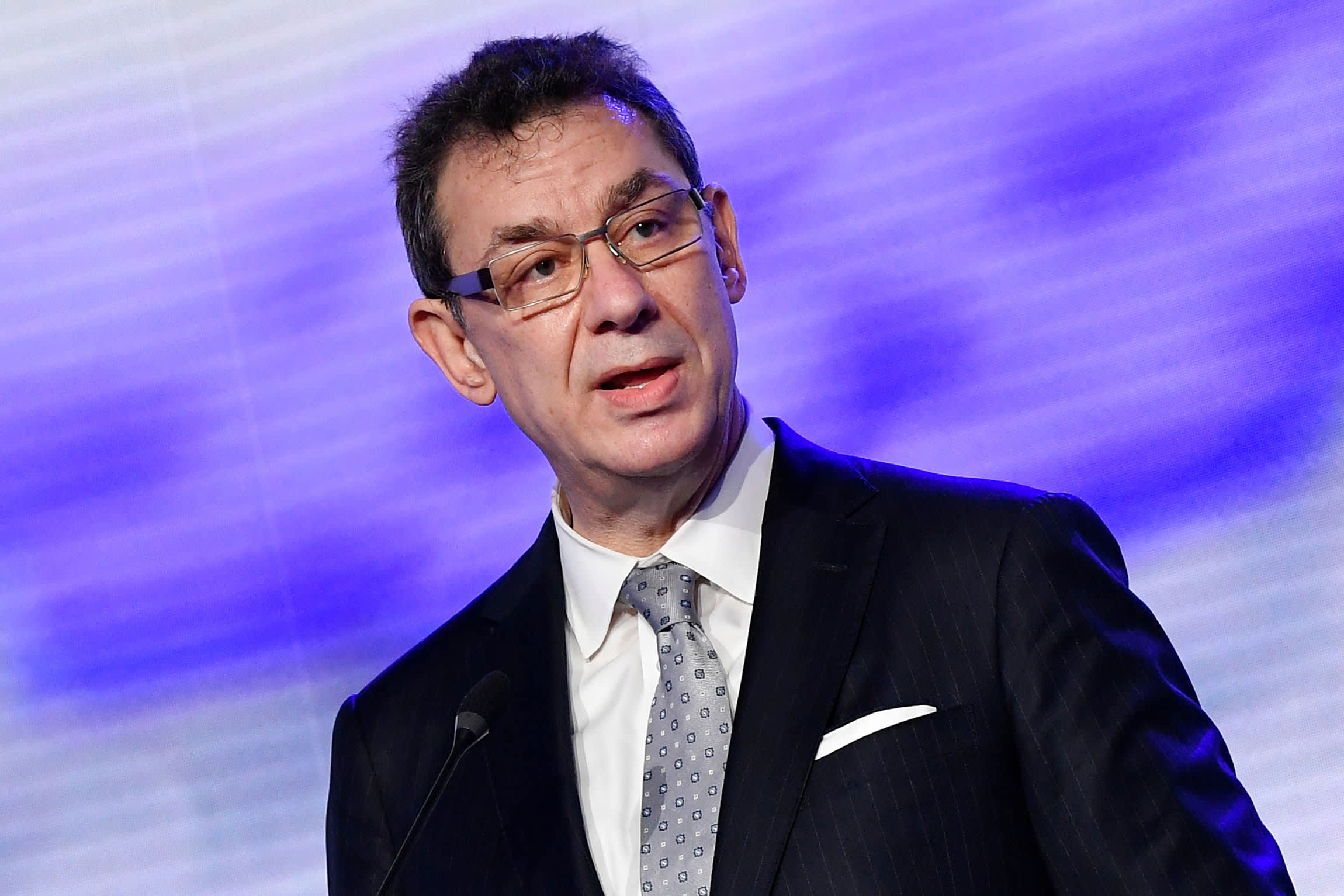 In line with CEO Albert Bourla, Pfizer's Covid capsule could possibly be obtainable at house by the tip of the 12 months 1 According to CEO Albert Bourla, Pfizer's Covid pill could be available at home by the end of the year