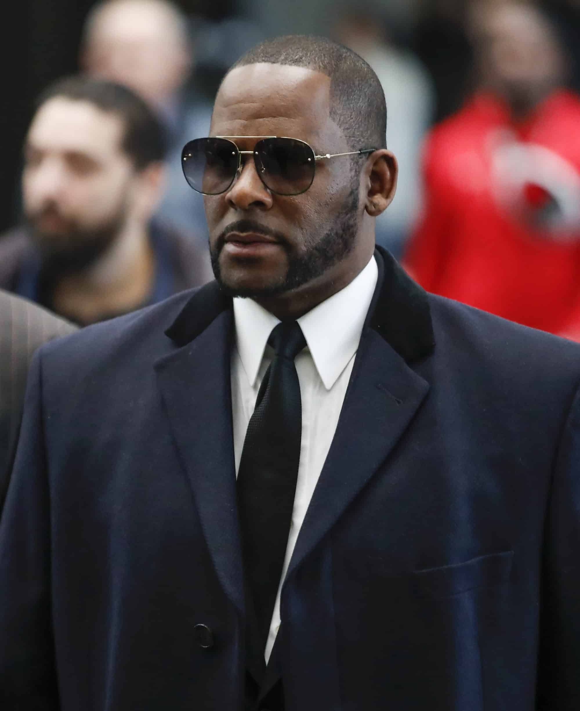 Federal judge grants permission to move R. Kelly to NYC for sex