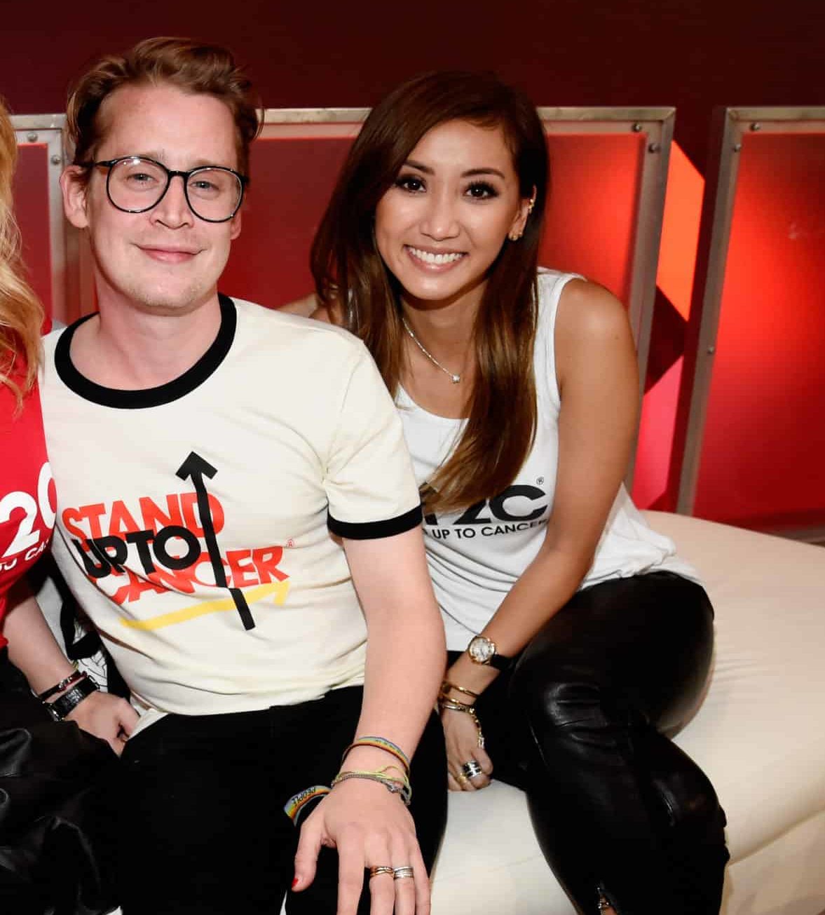 Congratulation! Macaulay Culkin & Brenda Track say hey to somewhat boy 1 Congratulation! Macaulay Culkin & Brenda Song say hello to a little boy