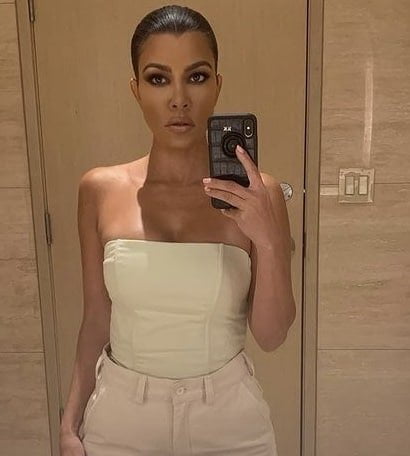 Travis Barker shares an intimate video of Kourtney Kardashian on his Instagram birthday shoutout 1 Travis Barker shares an intimate video of Kourtney Kardashian on his Instagram birthday shoutout