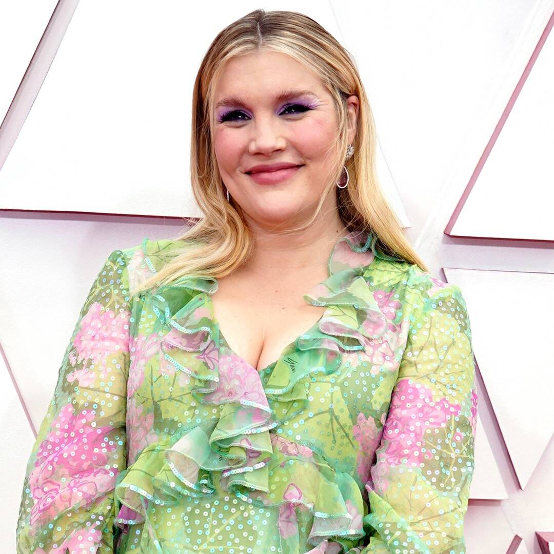 Oscar winner Emerald Fennell confirms the being pregnant with the provide from Zack Morris 1 Oscar winner Emerald Fennell confirms the pregnancy with the offer from Zack Morris