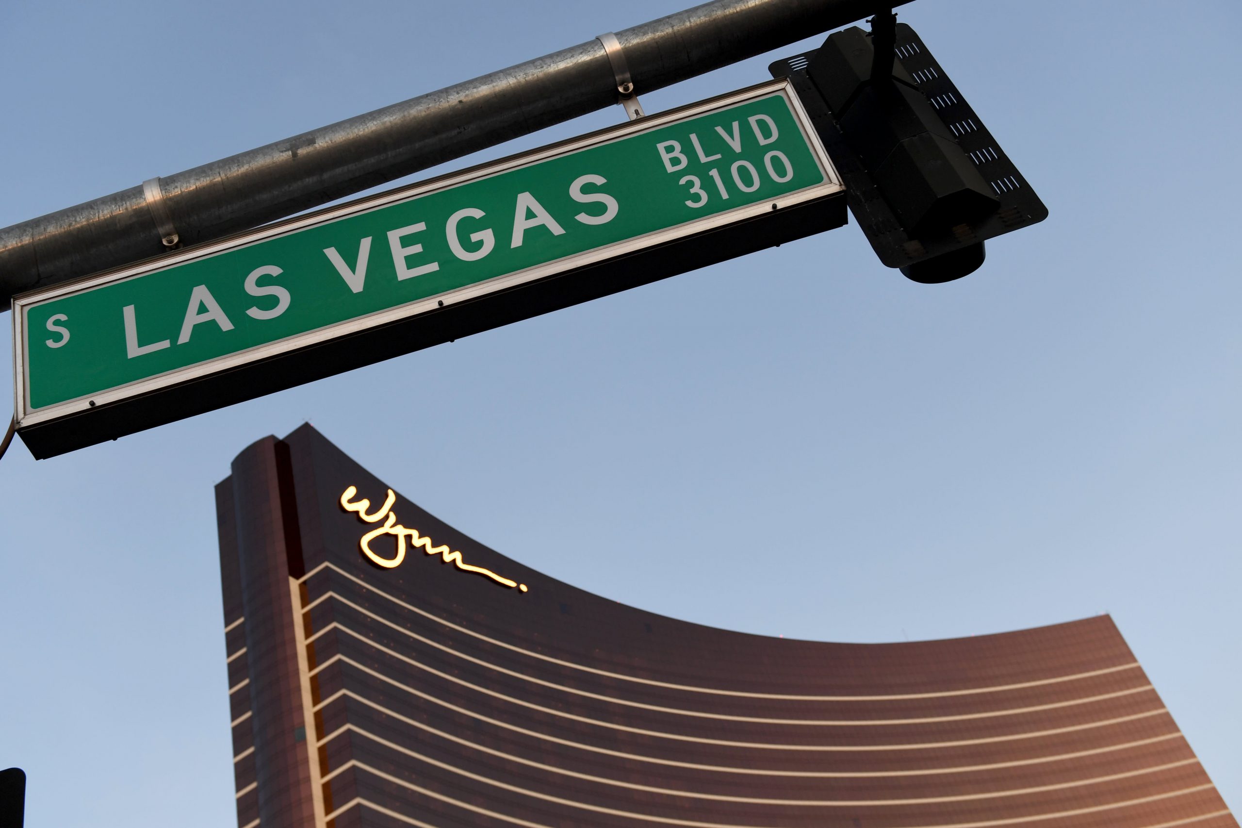 Wynn says vaccinated people can take off masks in casinos in Nevada