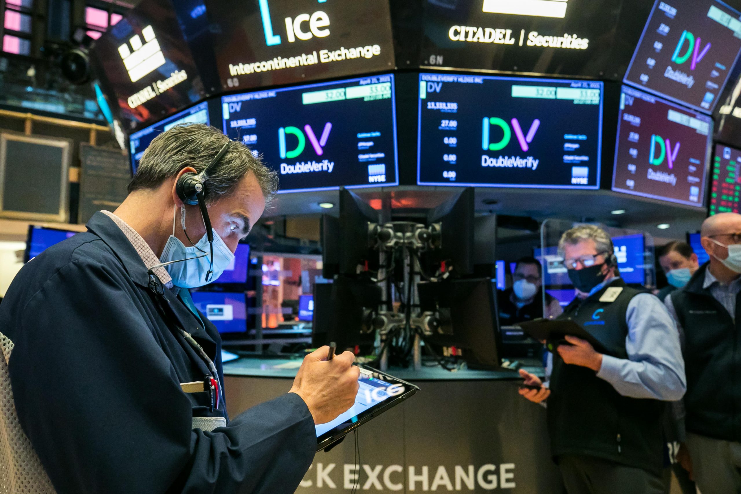 Inventory futures are falling after a stable begin into Might, tech shares anticipated to fall 1 Stock futures are falling after a solid start into May, tech stocks expected to fall