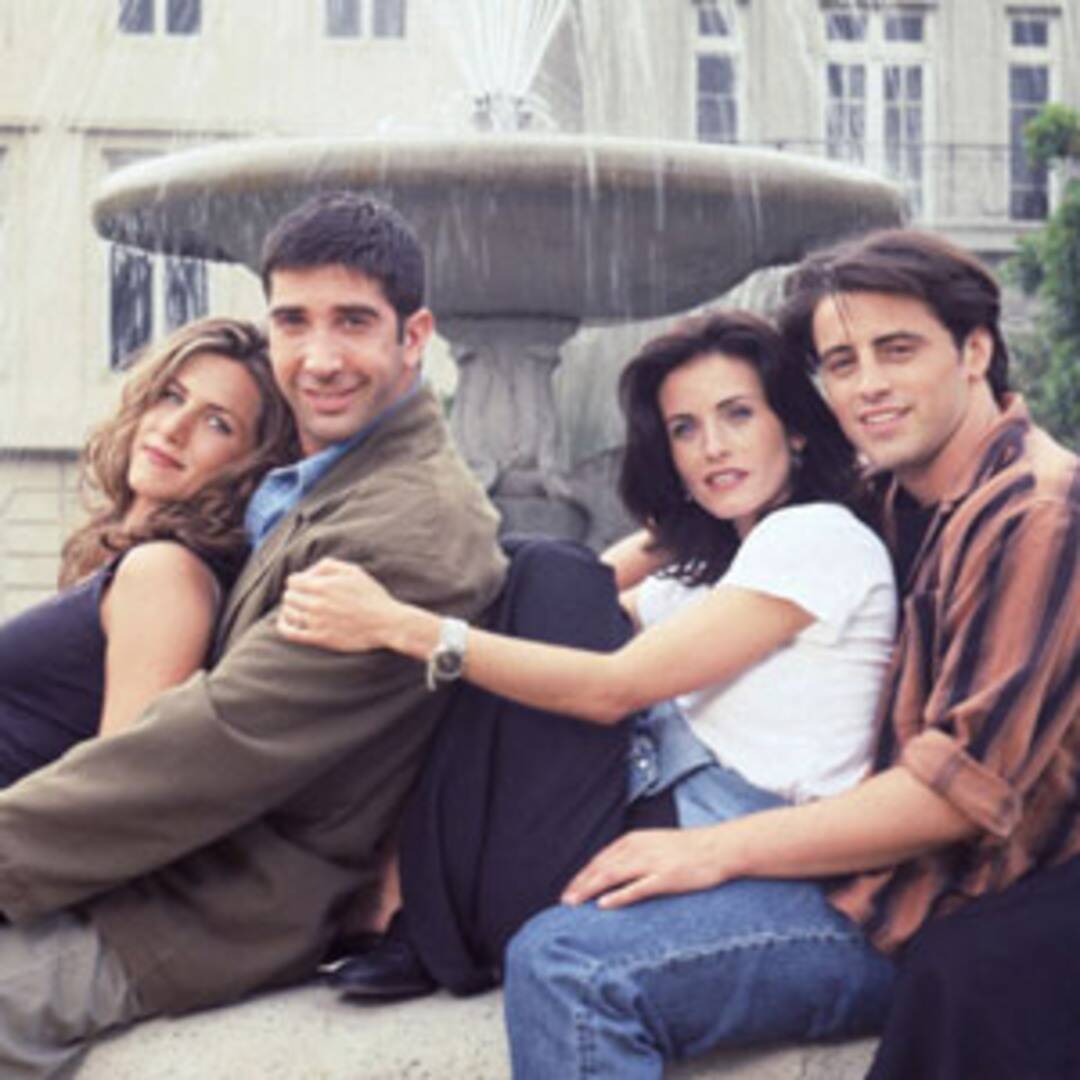Why Courteney Cox didn't enjoy dancing in the friends' fountain