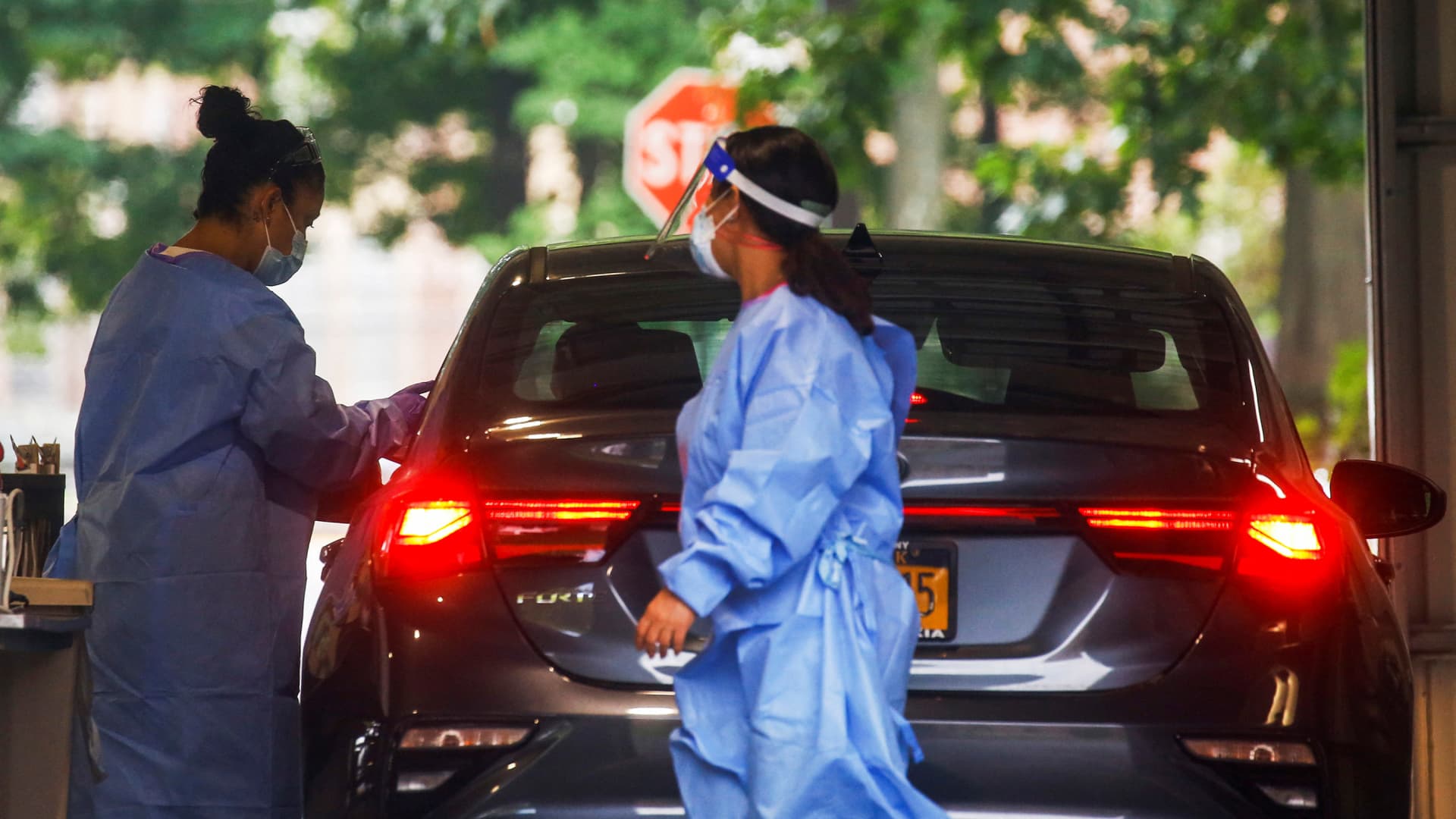 US monkeypox outbreak is slowing, says CDC director 1 US monkeypox outbreak is slowing, says CDC director