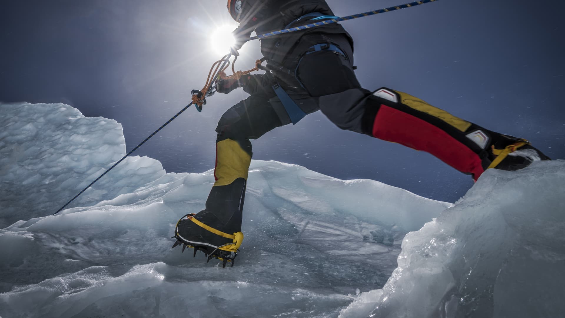 How much does it cost to climb Mount Everest and the Seven Summits?