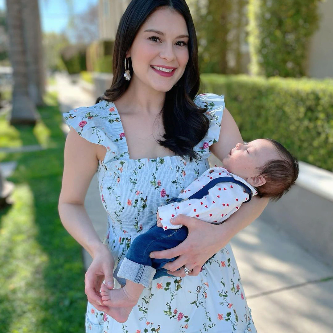 How the Viral Nap Dress helped me love my postpartum body