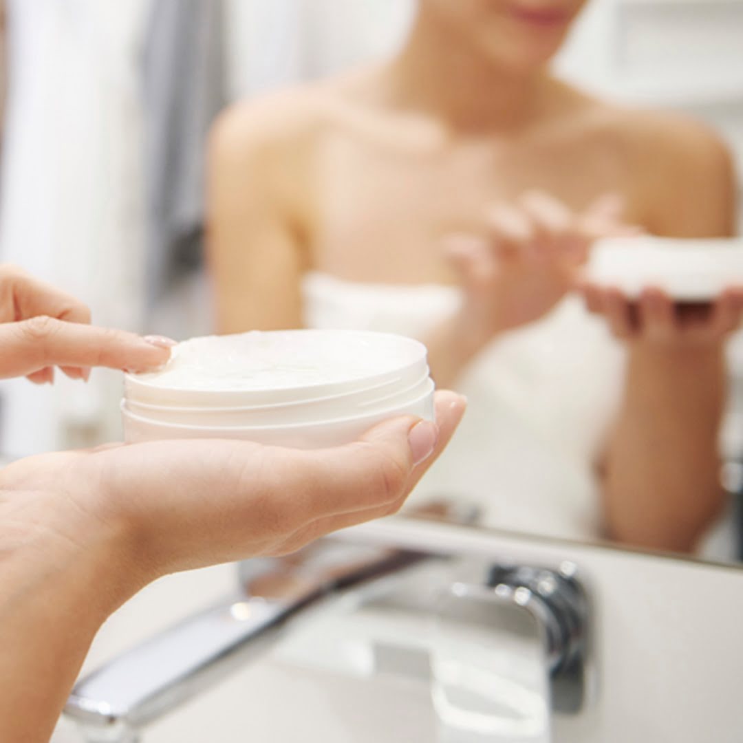 This exfoliating and moisturizing lotion is a recreation changer for clean pores and skin 4 This exfoliating and moisturizing lotion is a game changer for smooth skin