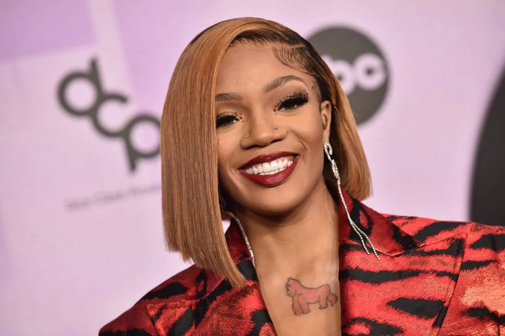 Resurfaced clip from GloRilla Working Fast Food Drive-Through