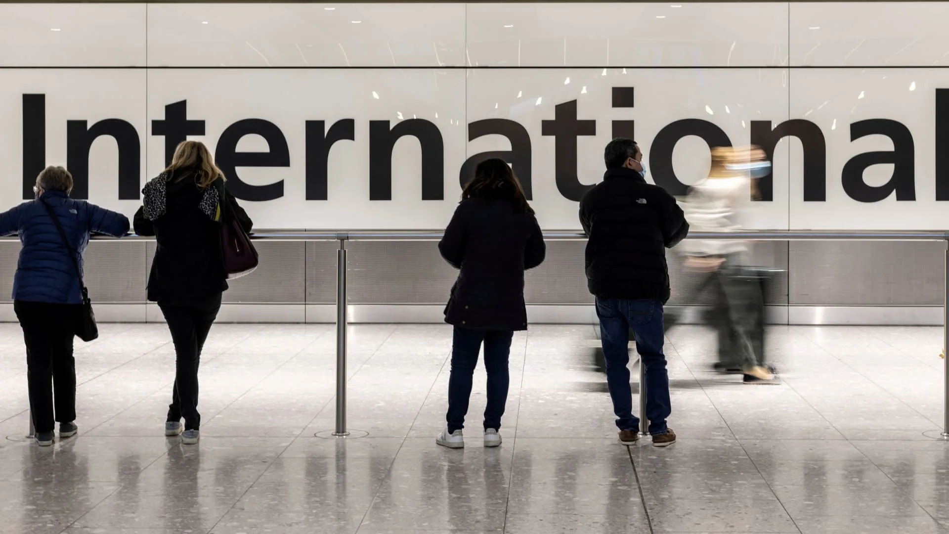 The UK and France say no plans at this time to follow Italy with Covid testing for arrivals from China