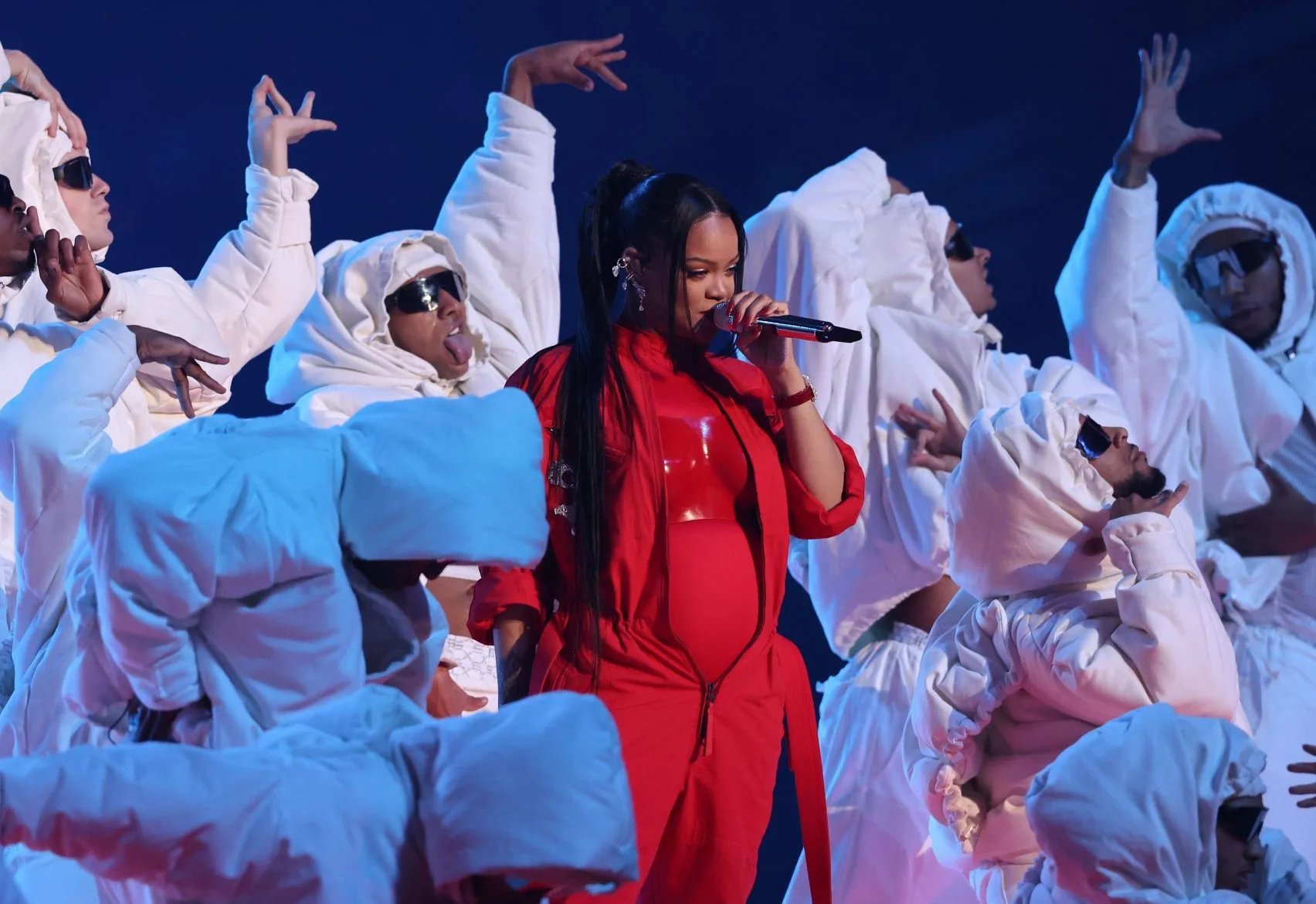 Rihanna unveils baby #2 at the Super Bowl Halftime Show