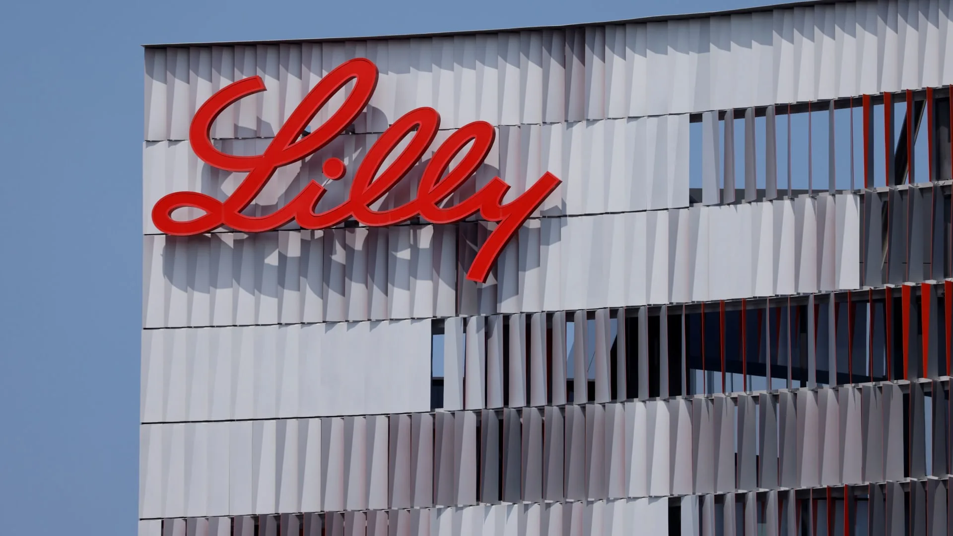 Eli Lilly's treatment with solanezumab did not slow down the disease