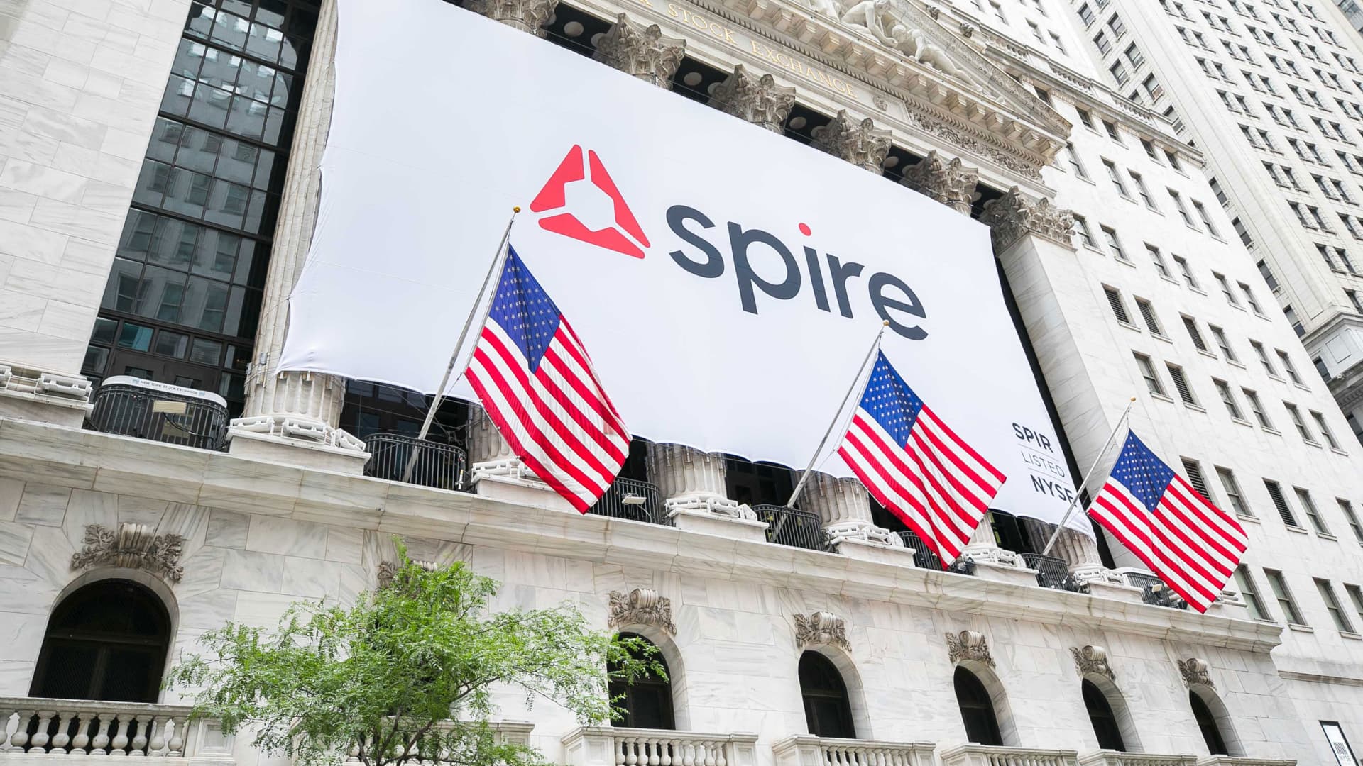 Spire, Momentus Obtain Delisting Warnings From Change 6 Spire, Momentus Receive Delisting Warnings From Exchange