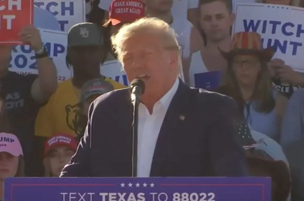 Trump lashes out in Waco over impending charges