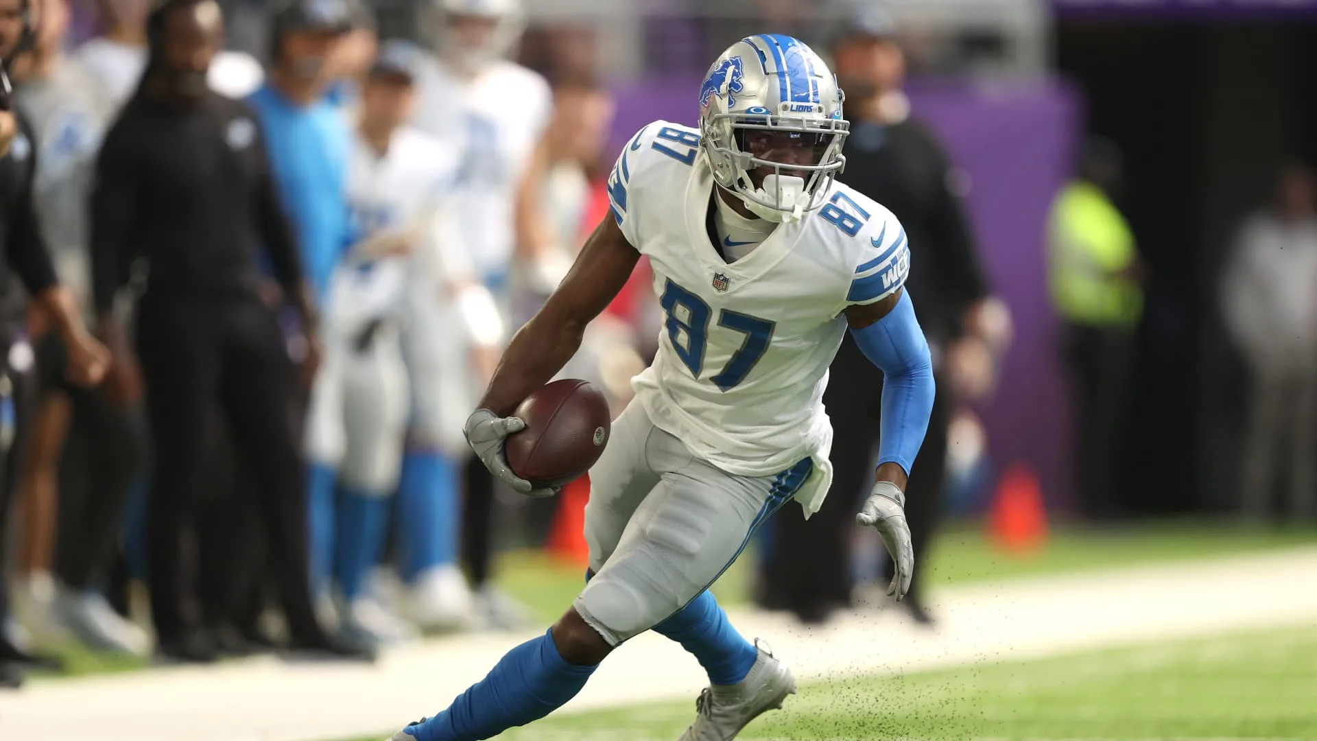 The NFL bans five players for violating gambling policy