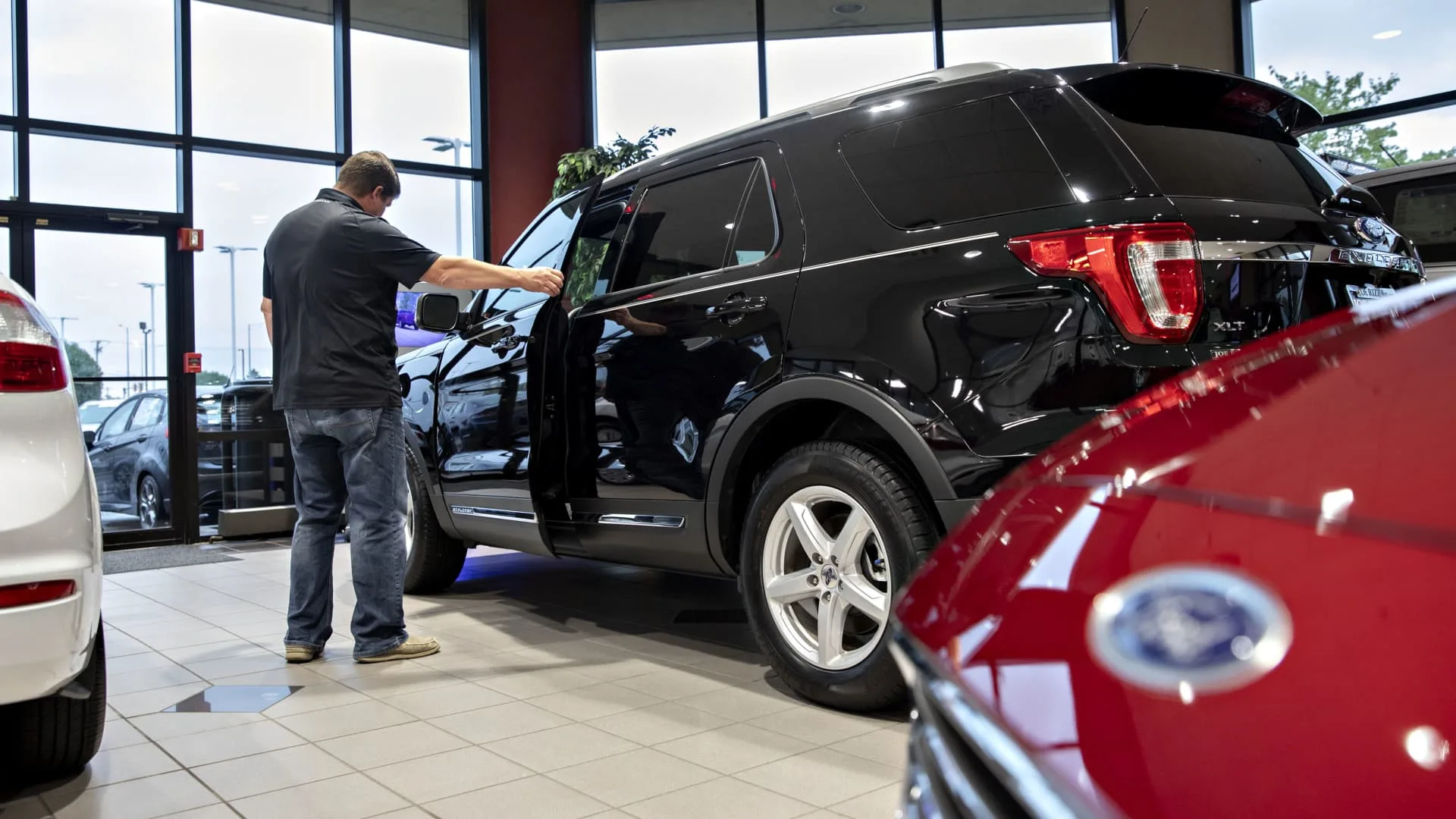 Why it's almost impossible to find a car for less than $30,000