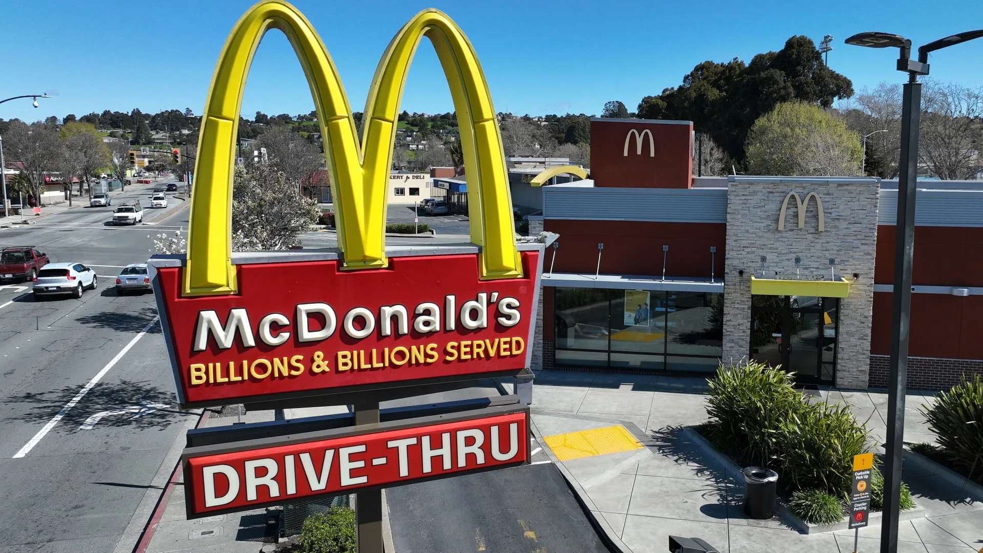 McDonald's (MCD) Q2 2023 earnings