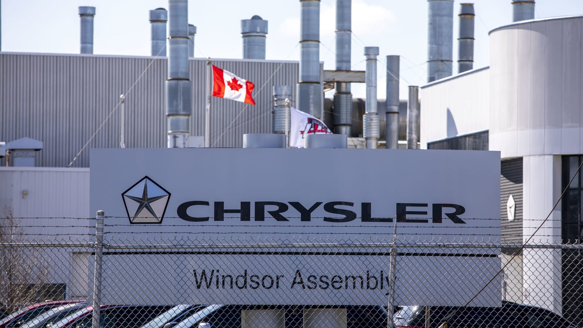 Stellantis idles vegetation in Mexico and Canada as a result of tariffs 1 Stellantis idles plants in Mexico and Canada due to tariffs