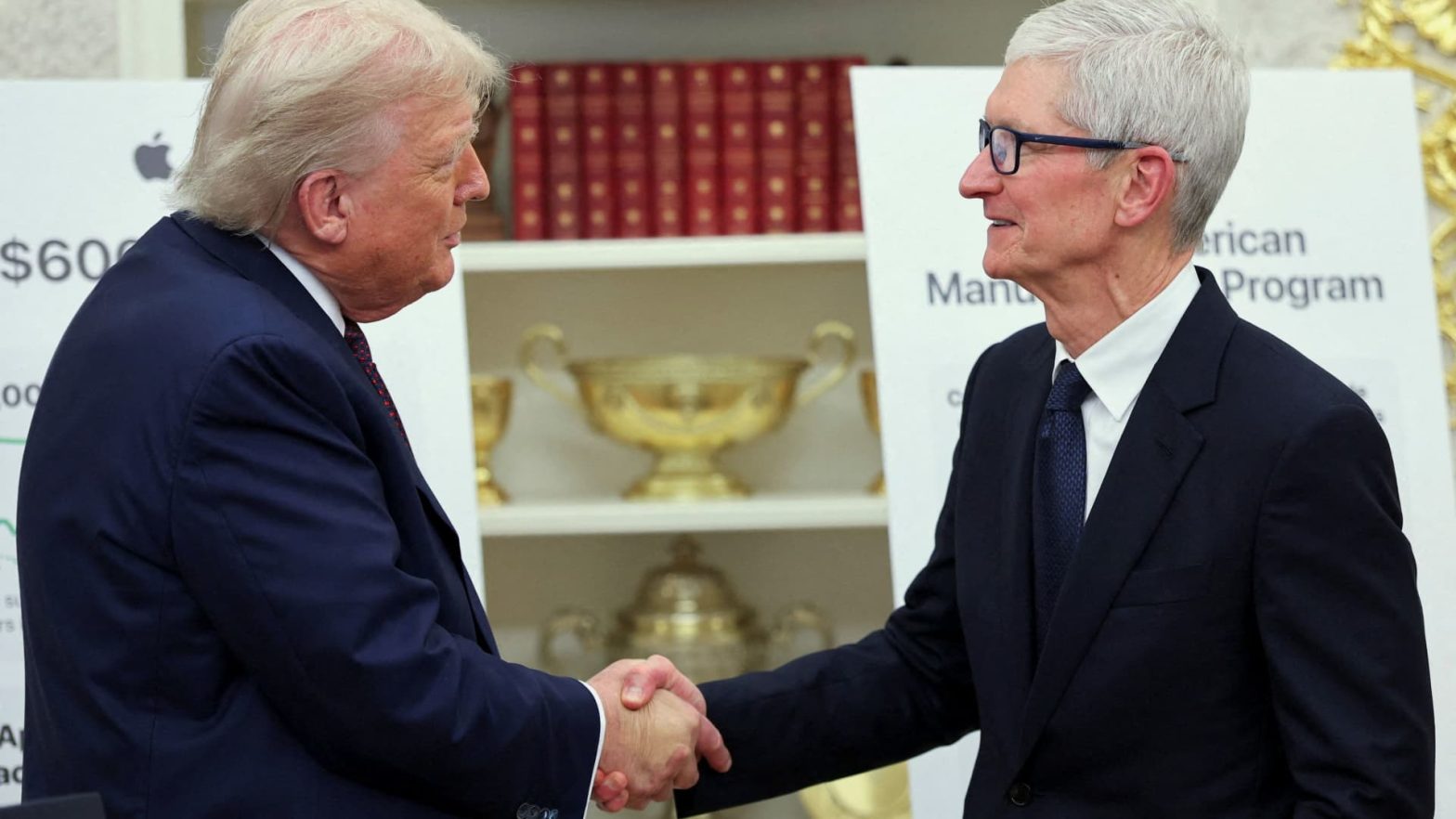 Tim Prepare dinner’s reactions: Trump, Altman, Buffett on Apple CEO change