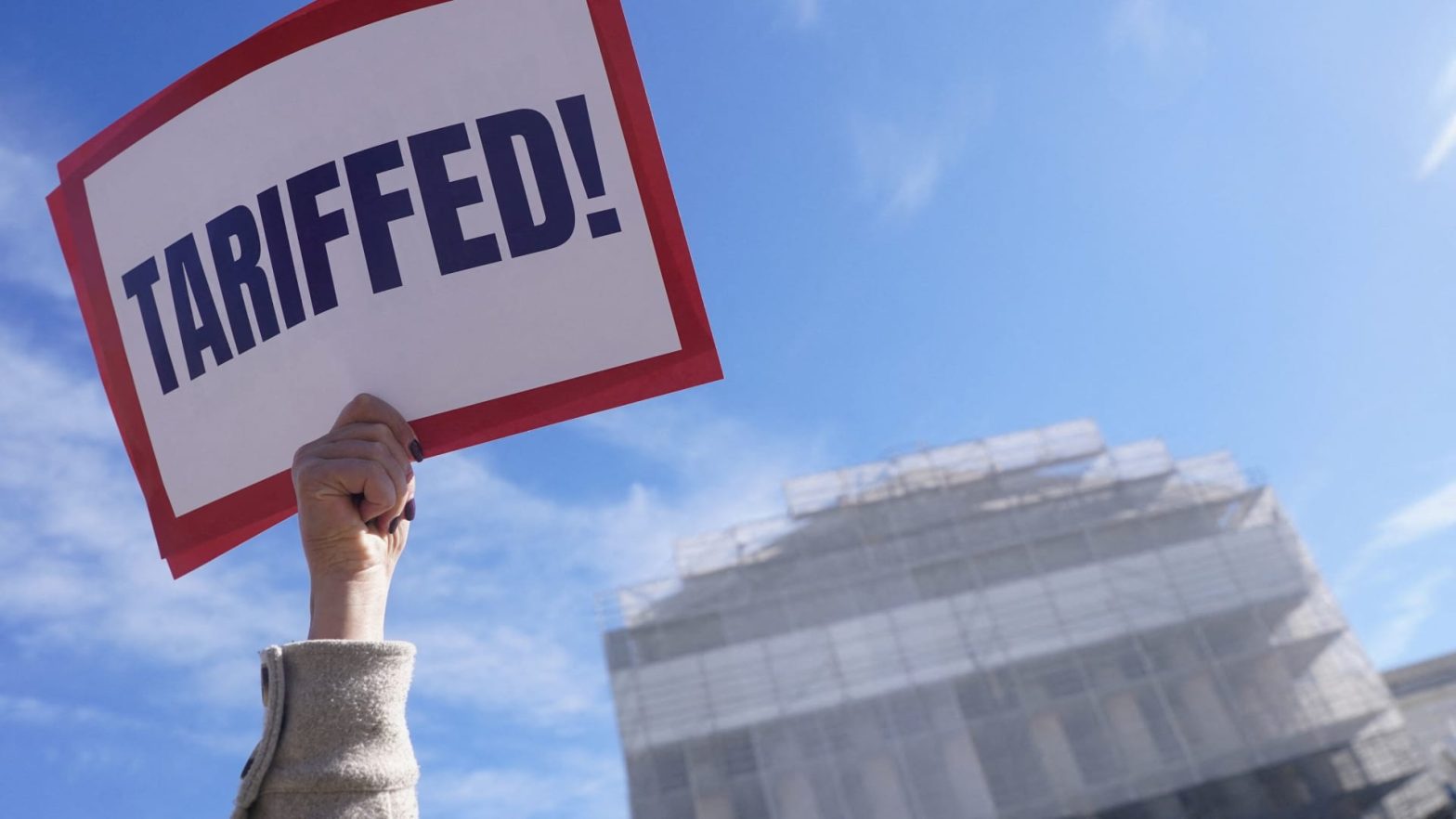 Trump's tariffs prompted firms to take out high-interest loans 1 Trump's tariffs prompted companies to take out high-interest loans