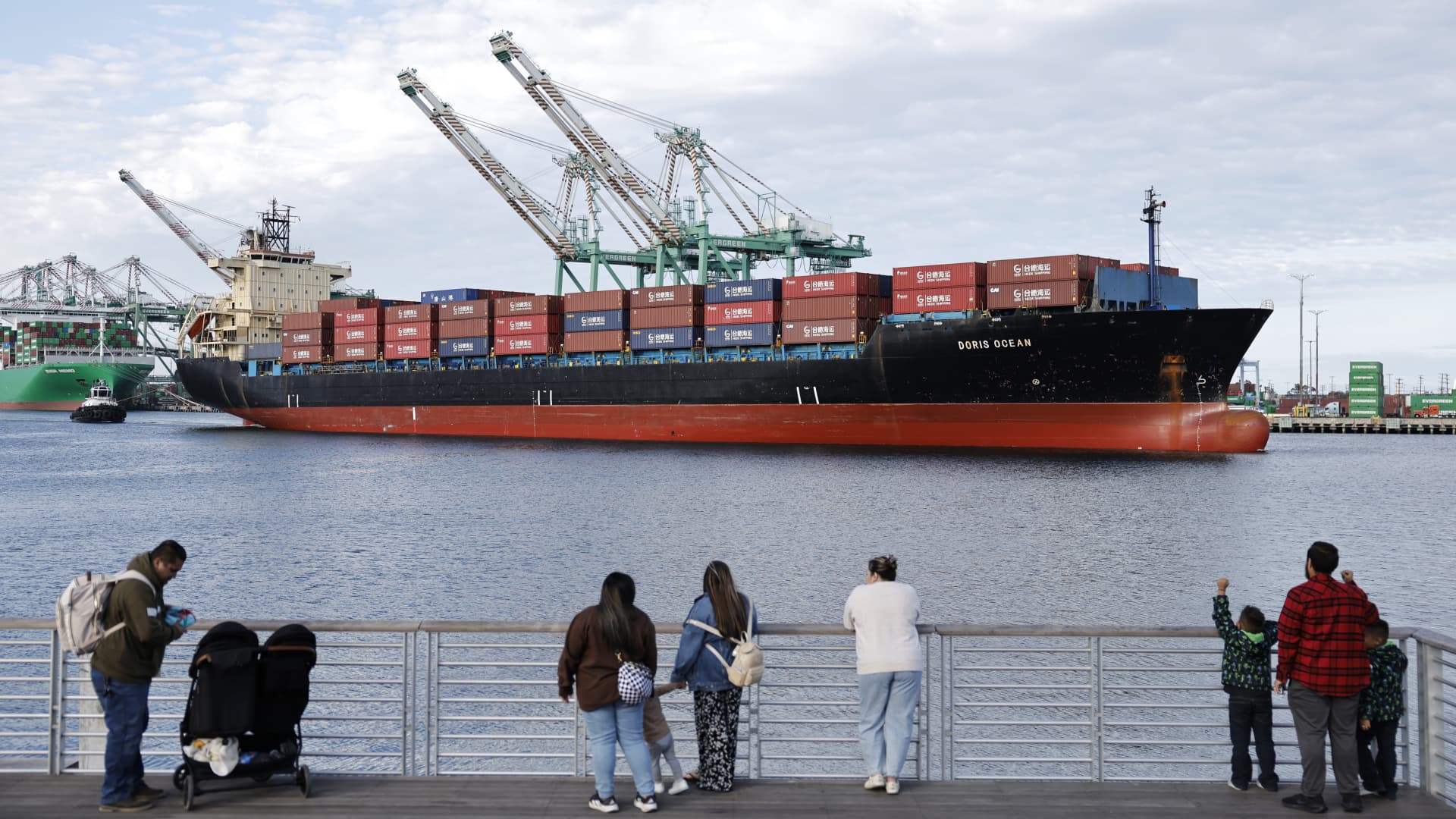 25 nations are suing the Trump administration over the most recent international tariffs
